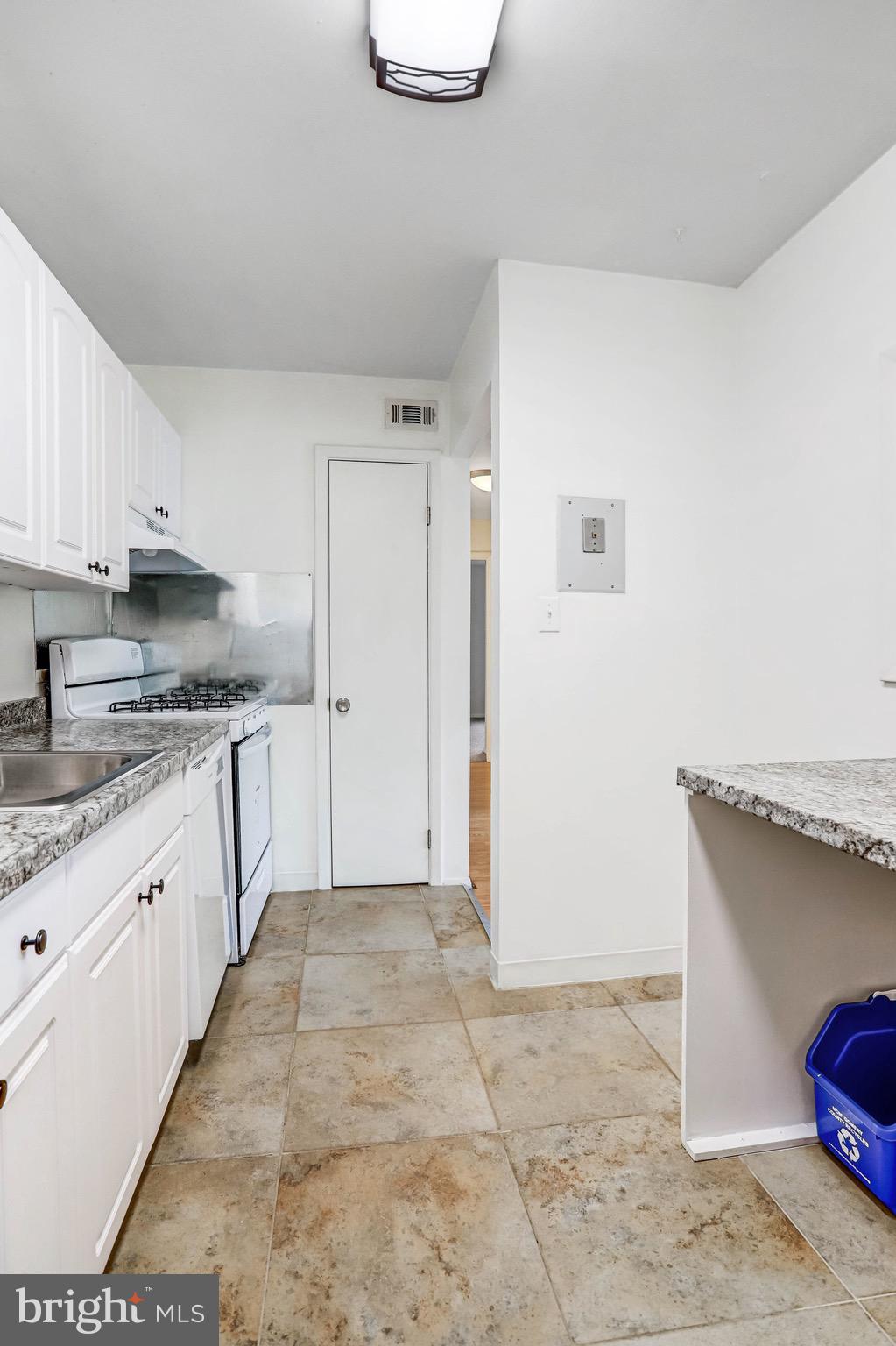 BETHESDA PARK - Residential