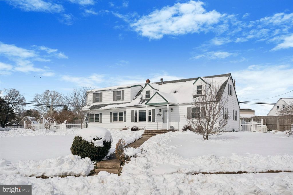 Photo of 513 Stewart Road, HATBORO, PA 19040 (MLS # PAMC2169030)