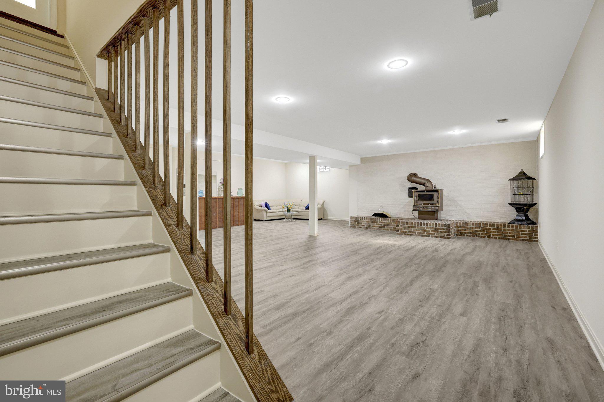 LAKE FAIRFAX ESTATES - Residential