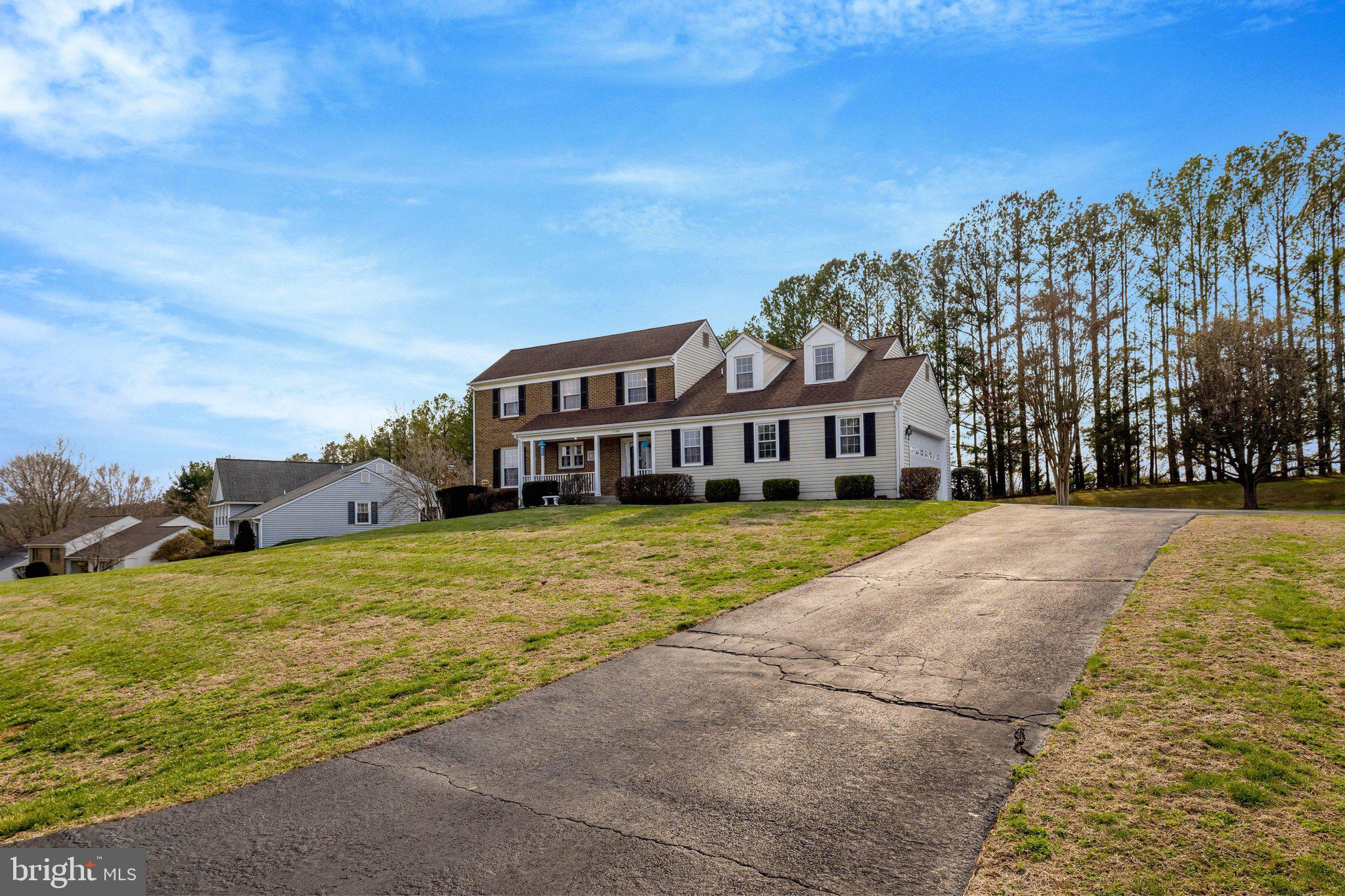 LAKE FAIRFAX ESTATES - Residential