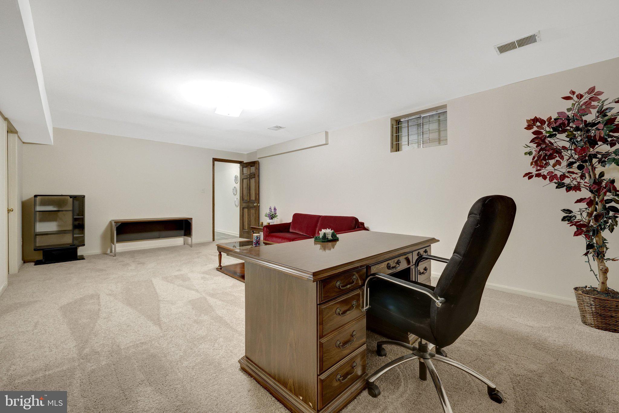 LAKE FAIRFAX ESTATES - Residential