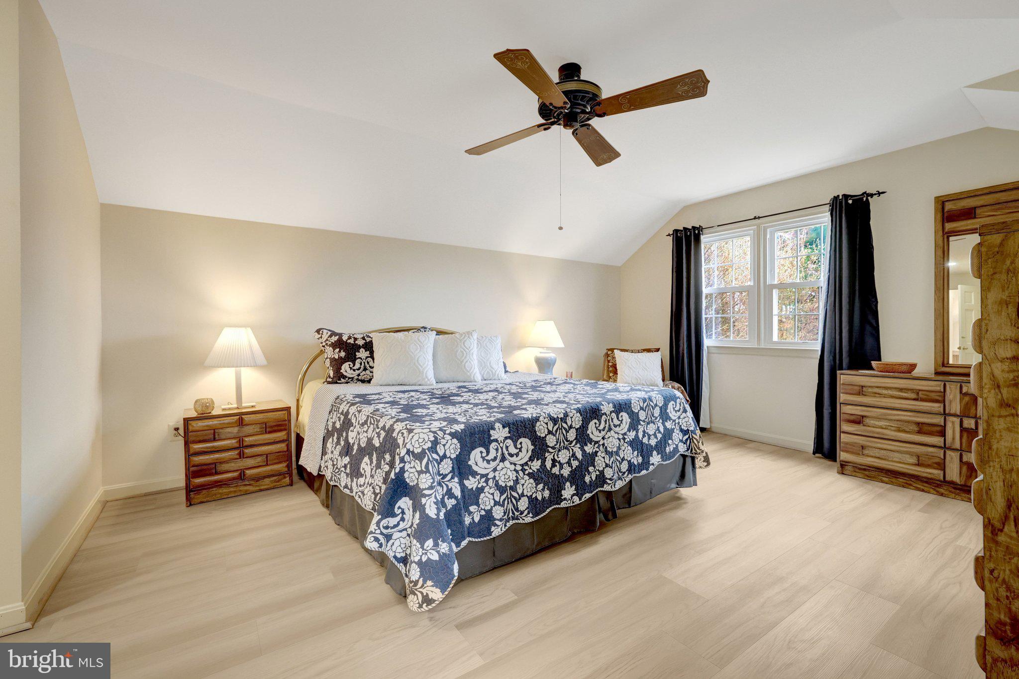 LAKE FAIRFAX ESTATES - Residential