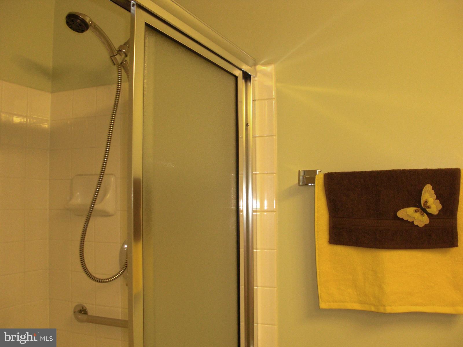 THE VICTORIA CODM - Residential Lease