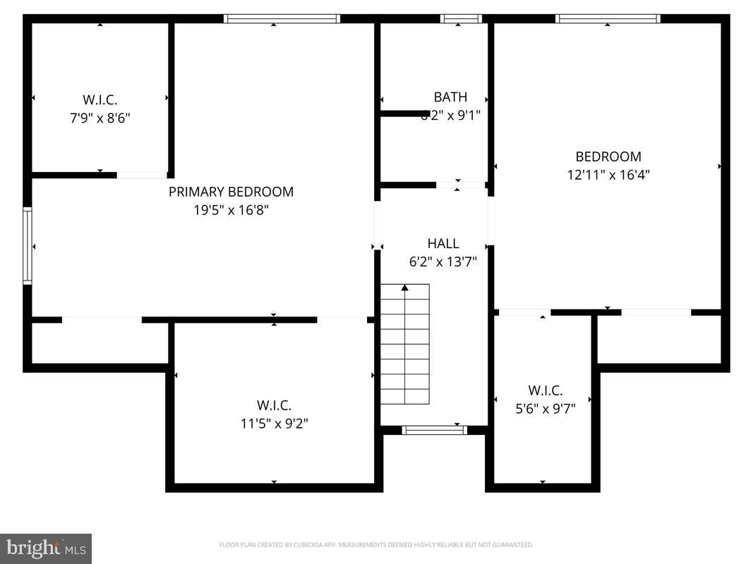 HALLMARK MANOR - Residential