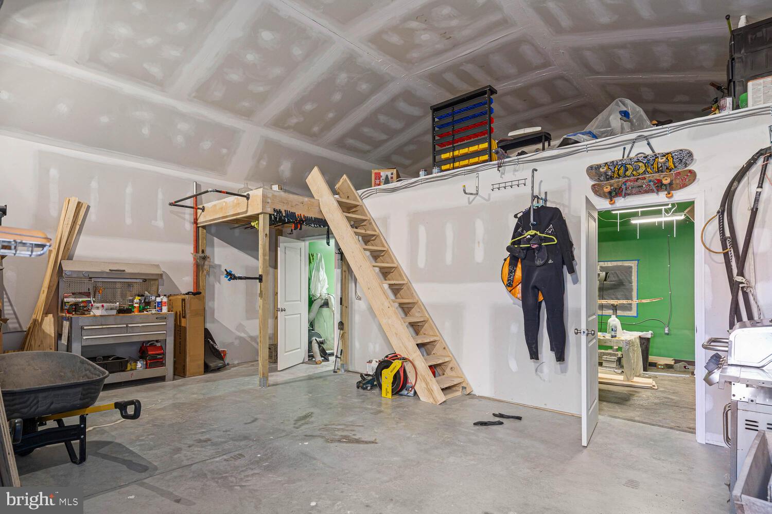 BANKSVILLE PARK - Residential