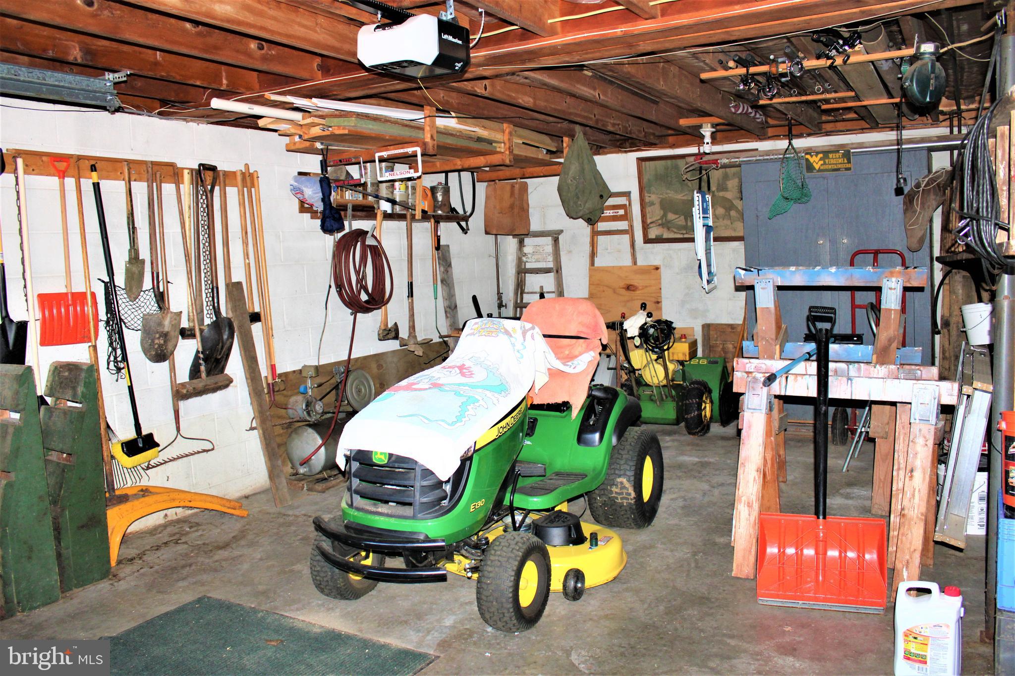 AIRPORT ADDITION - Residential