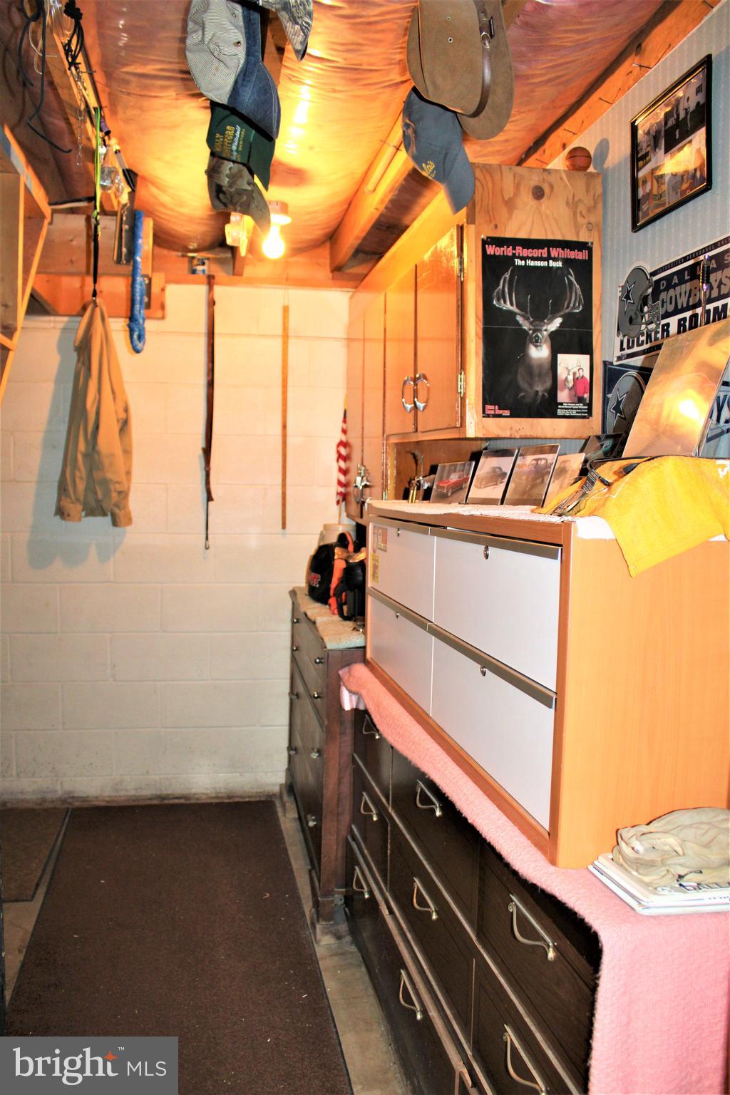 AIRPORT ADDITION - Residential