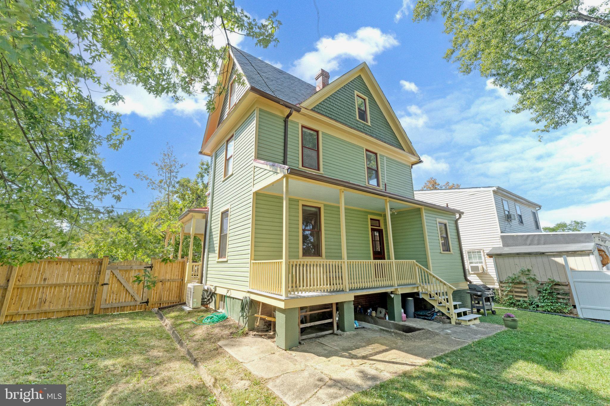 MOUNT RAINIER - Residential
