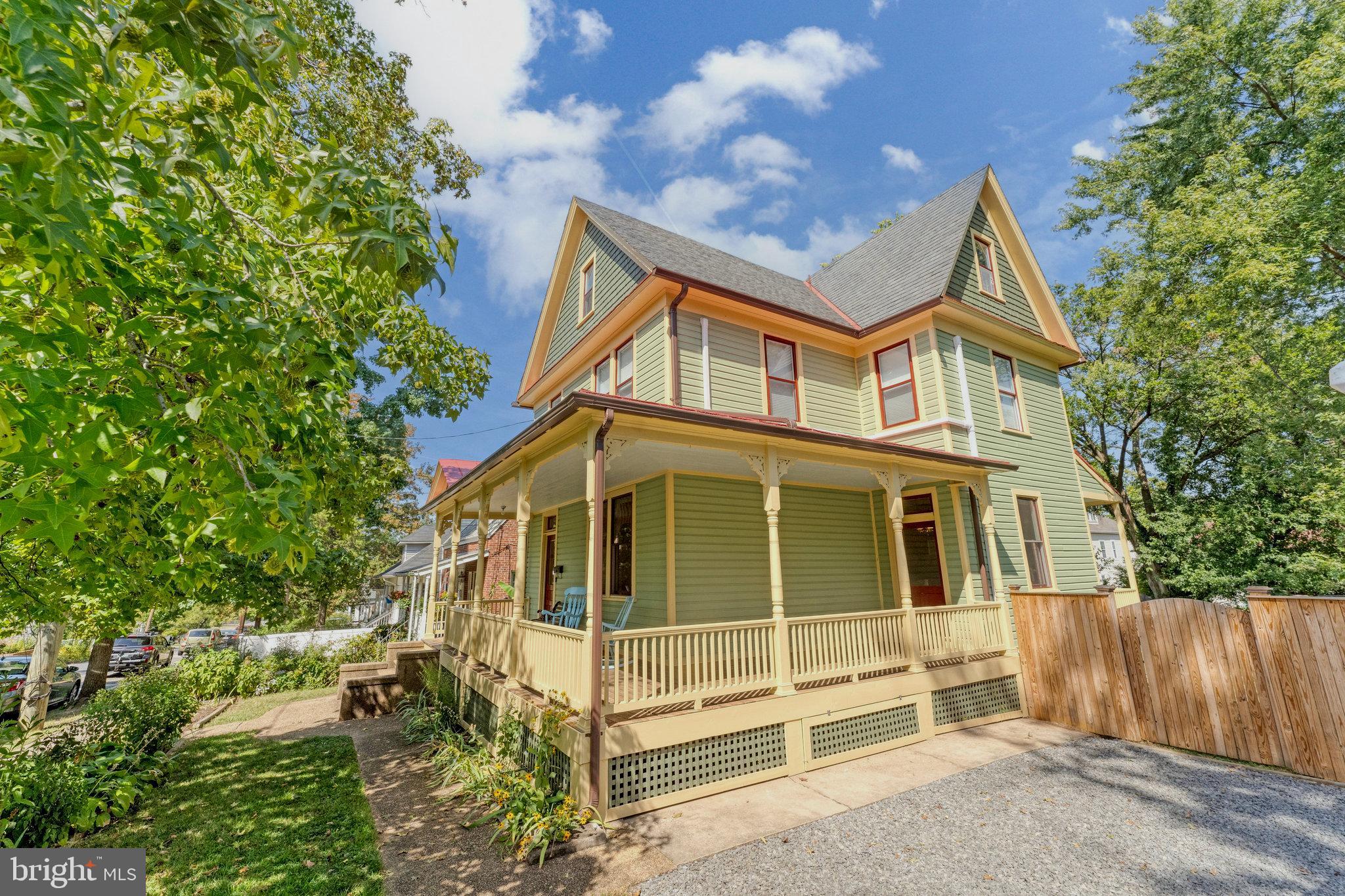 MOUNT RAINIER - Residential