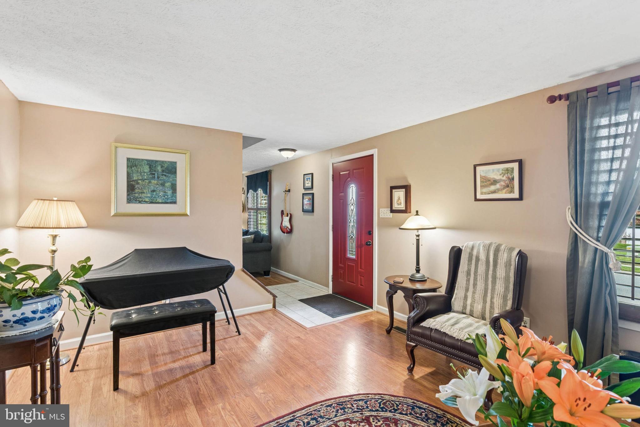 8621 SAXON CIRCLE