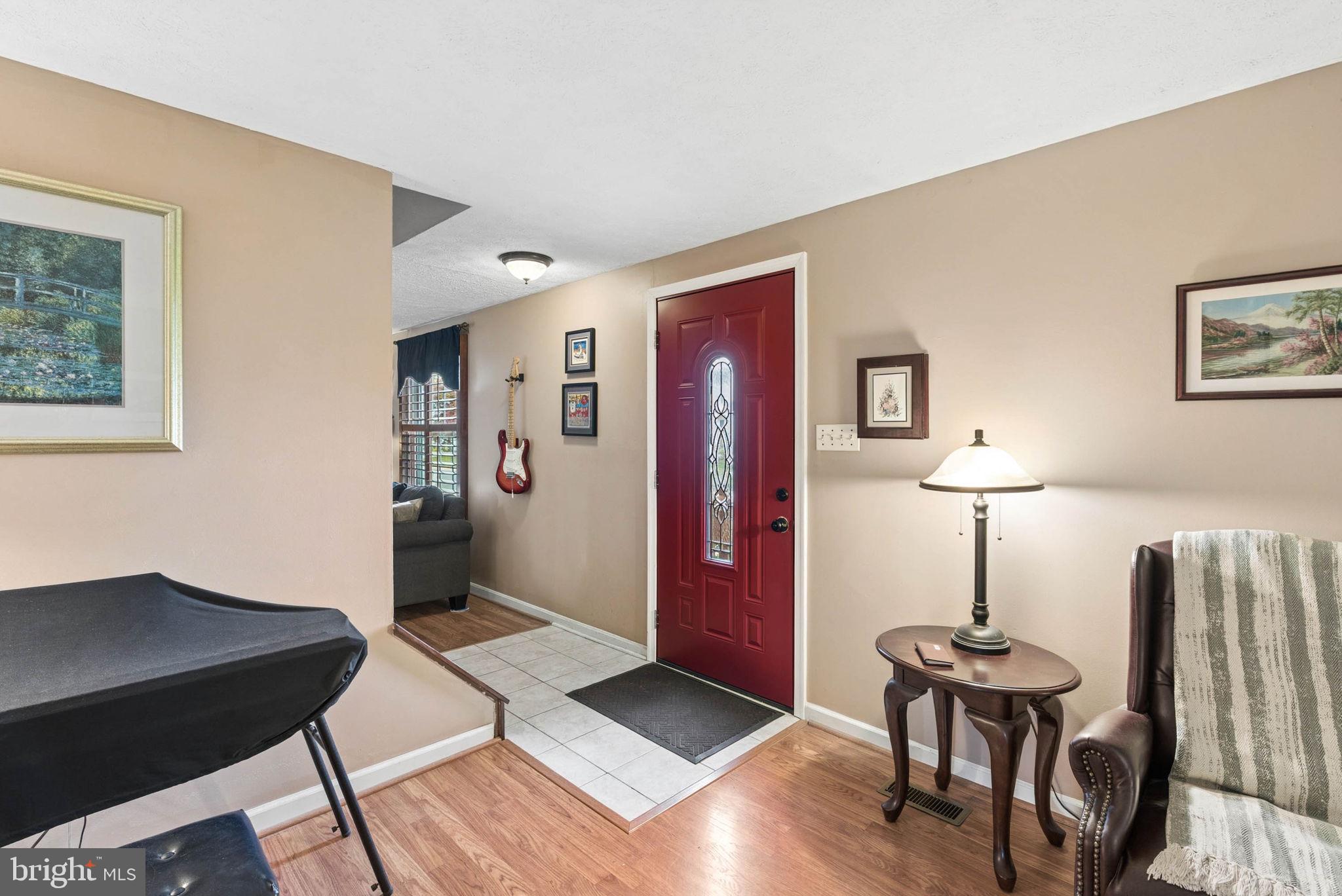 8621 SAXON CIRCLE