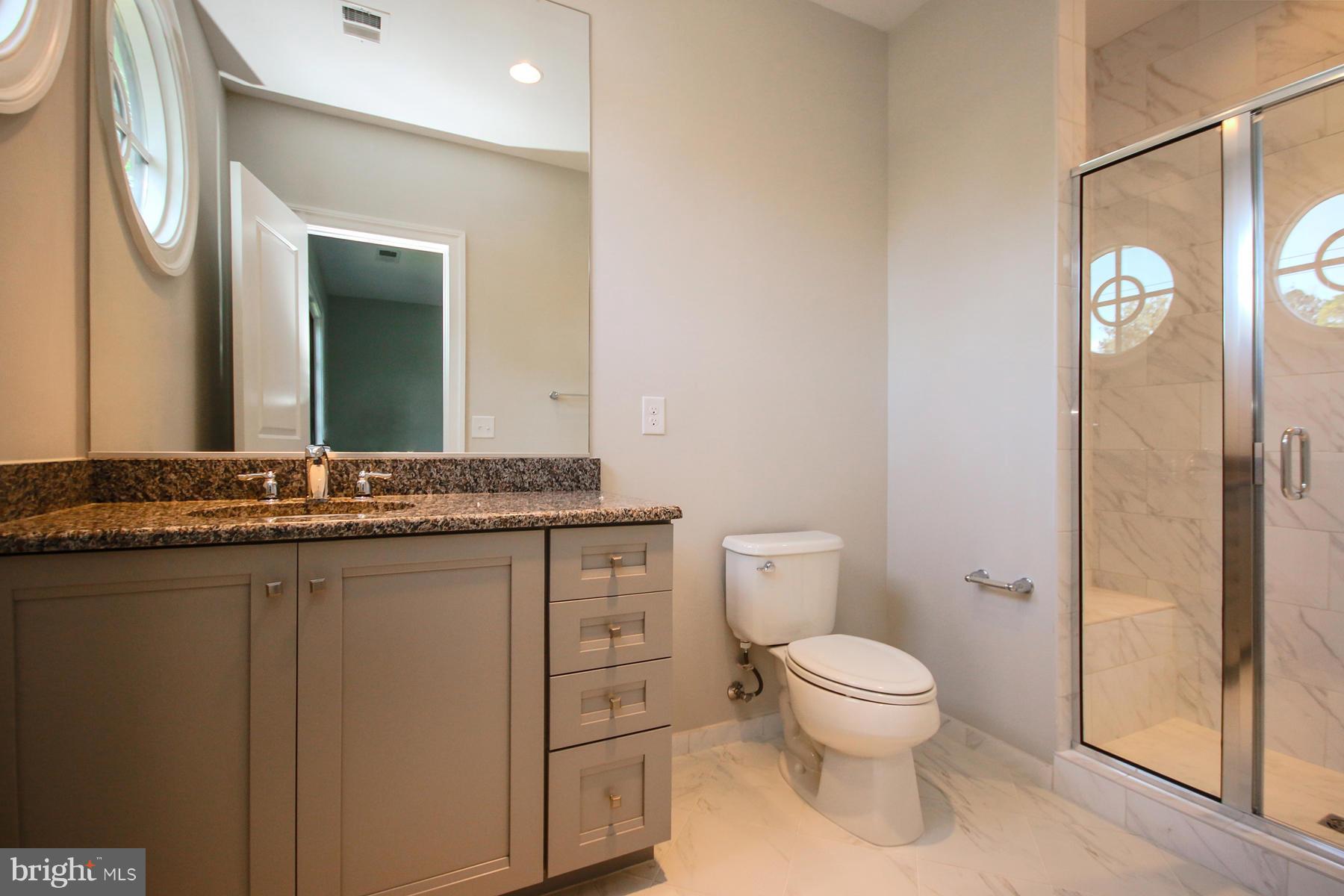 WEST MC LEAN - Residential