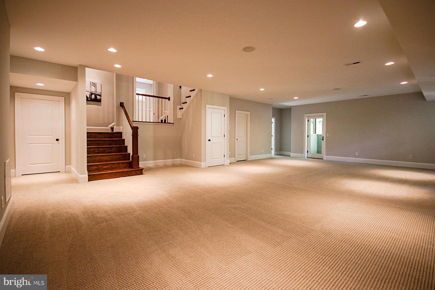 WEST MC LEAN - Residential