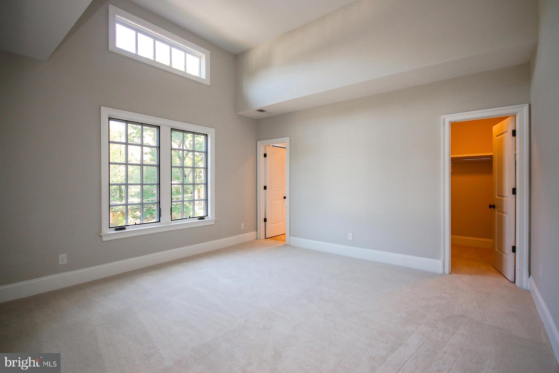 WEST MC LEAN - Residential