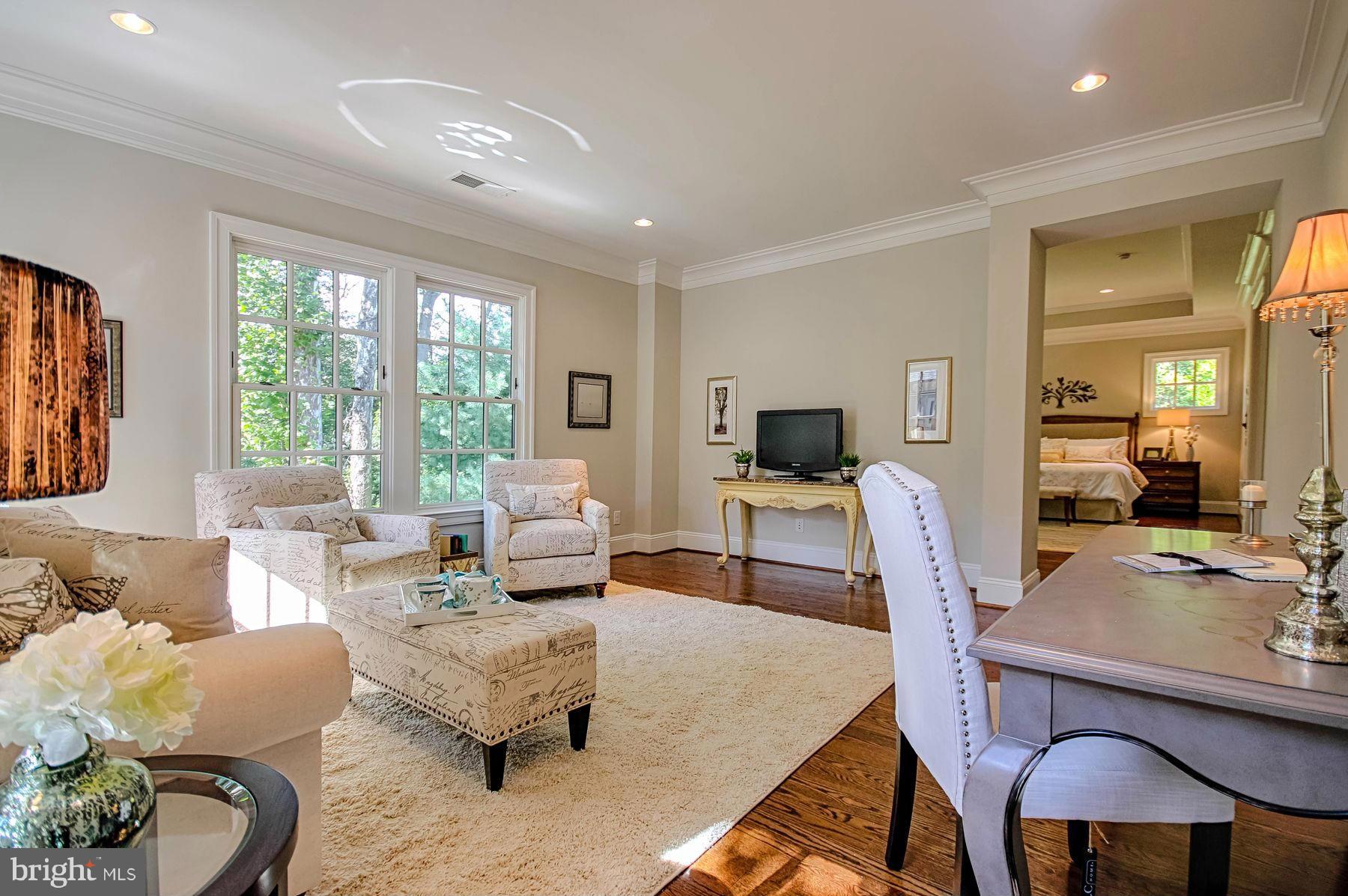 WEST MC LEAN - Residential