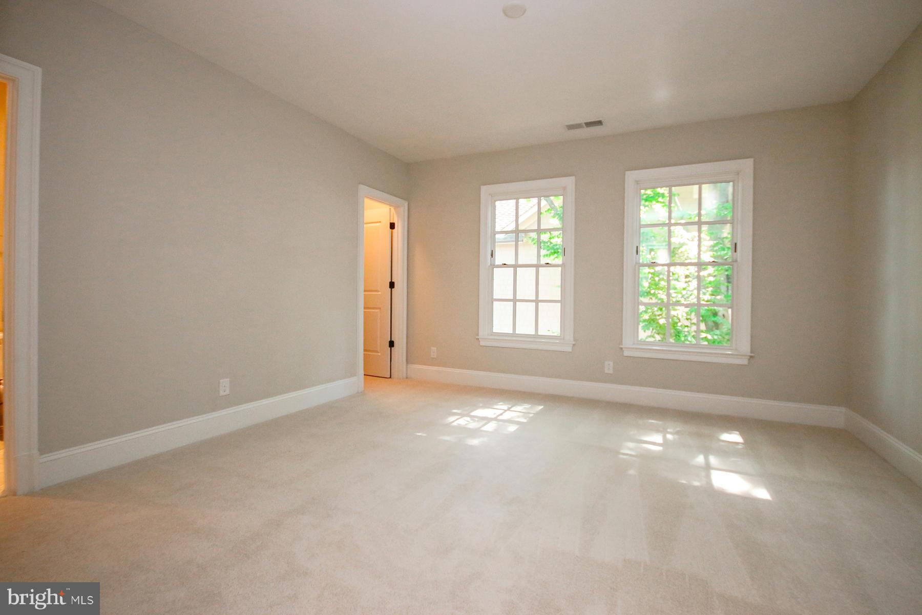 WEST MC LEAN - Residential