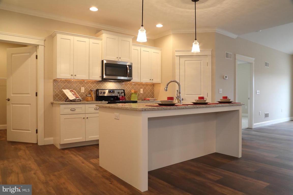 THE MEADOWS - Residential
