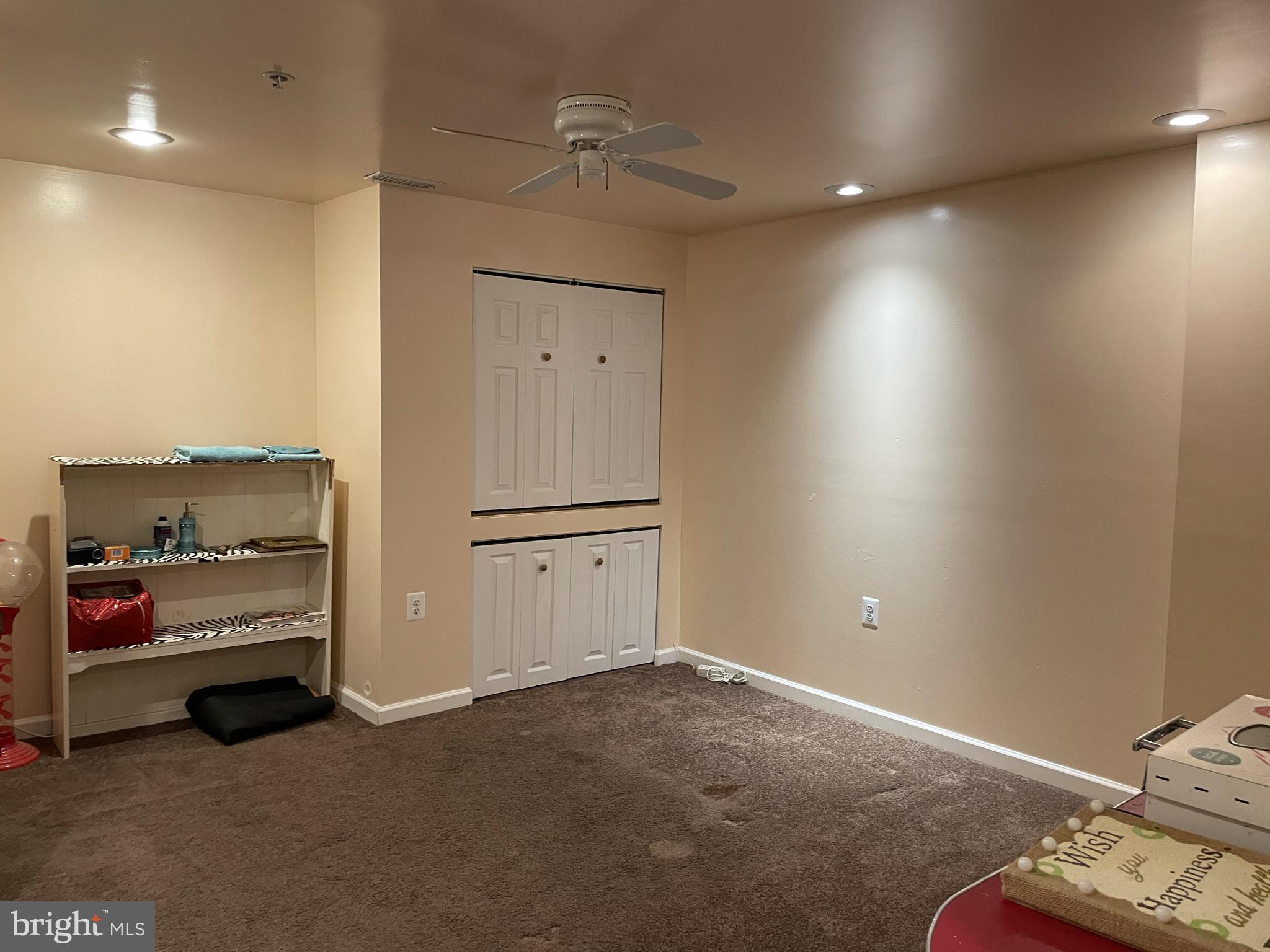 LONG REACH - Residential