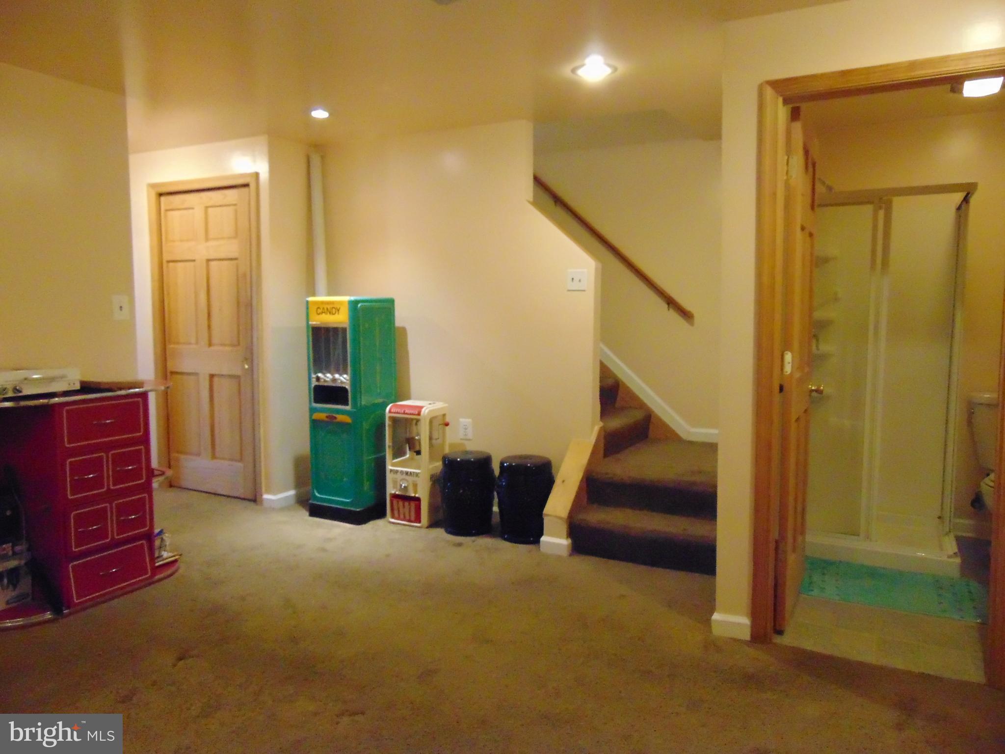 LONG REACH - Residential