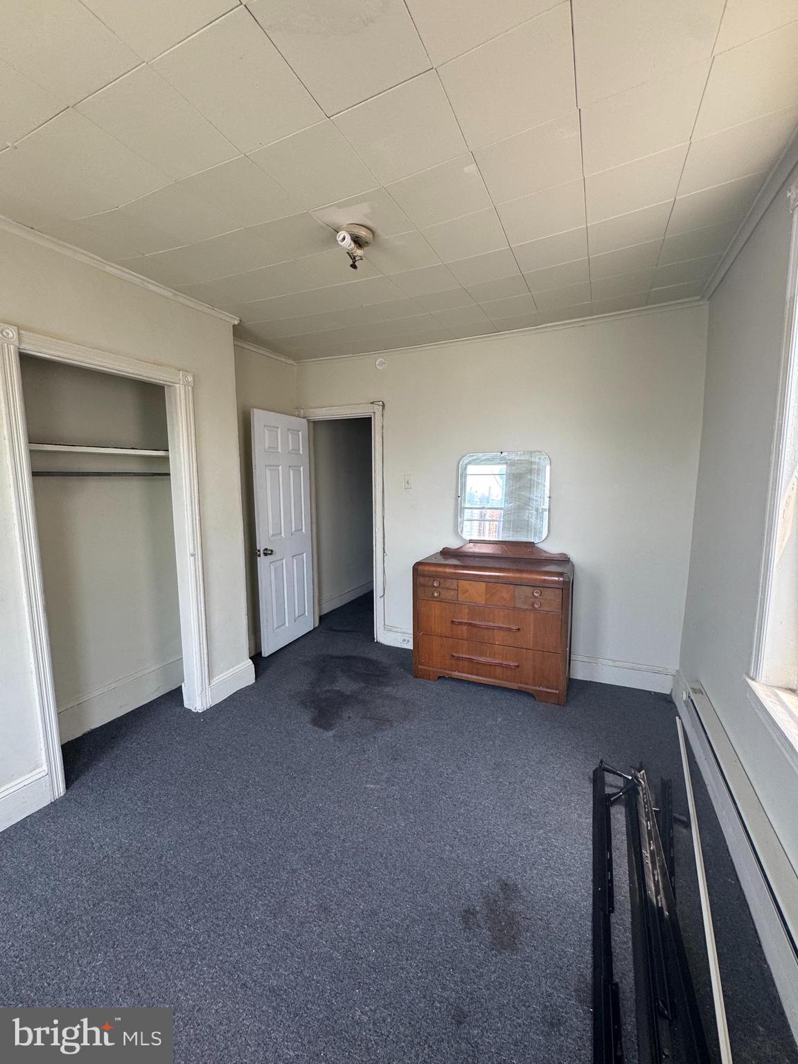 KENSINGTON - Residential Income