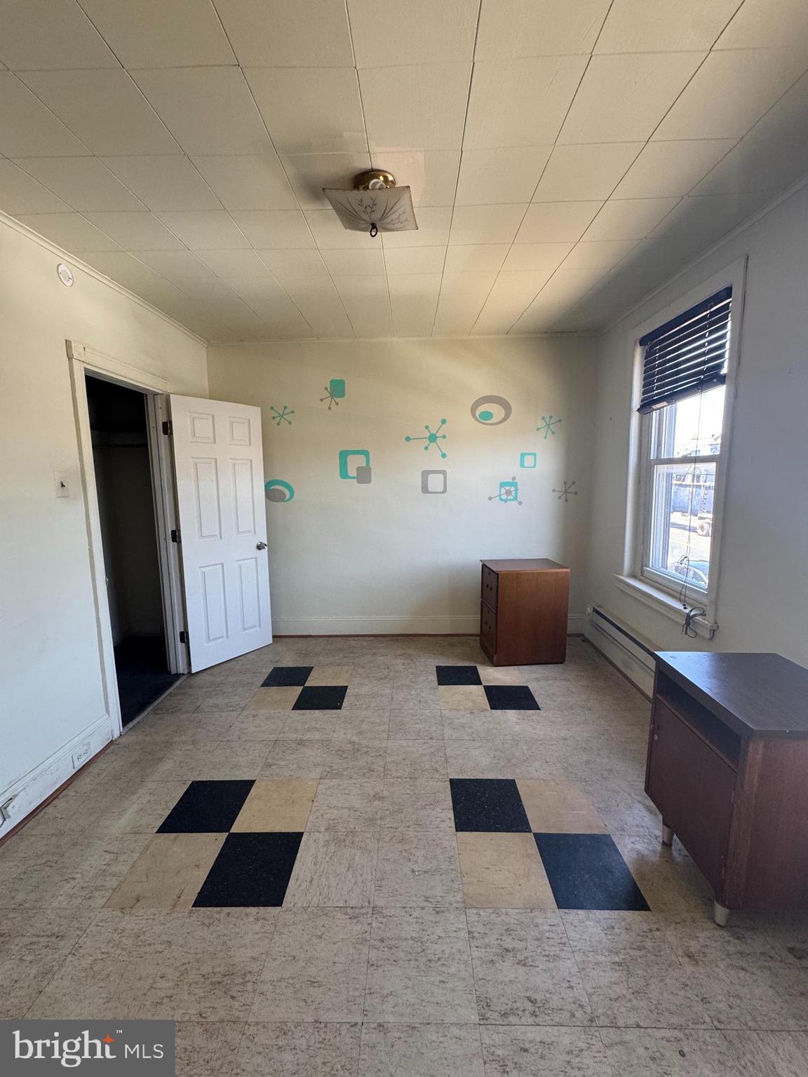 KENSINGTON - Residential Income