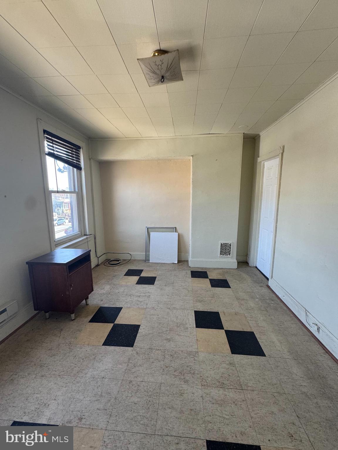 KENSINGTON - Residential Income