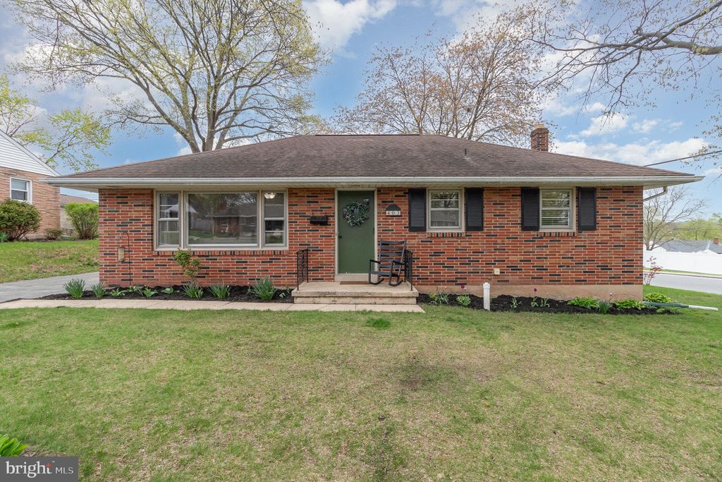 Photo of 403 N Locust Street, ELIZABETHTOWN, PA 17022 (MLS # PALA2068214)