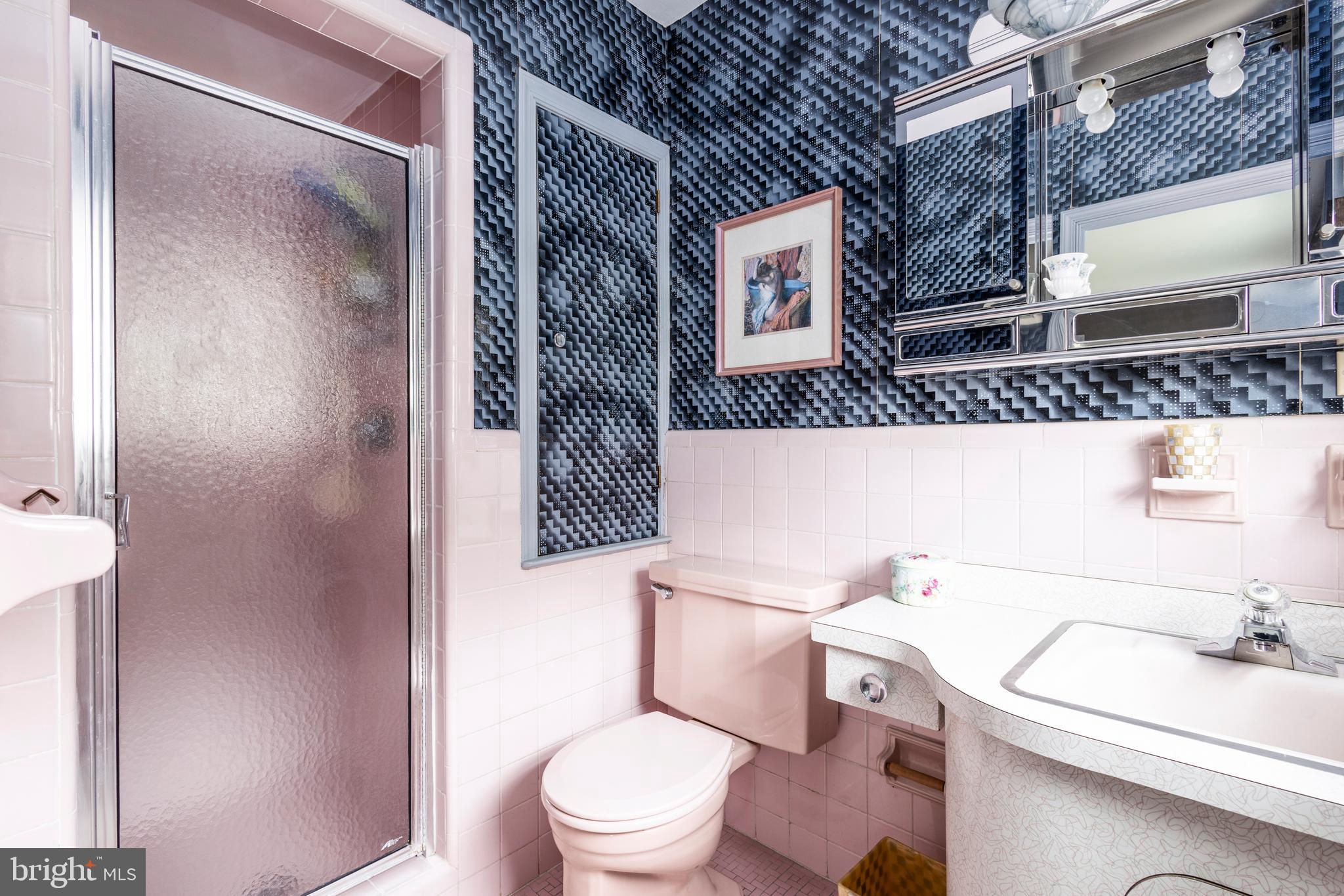 BRENTWOOD MANOR - Residential