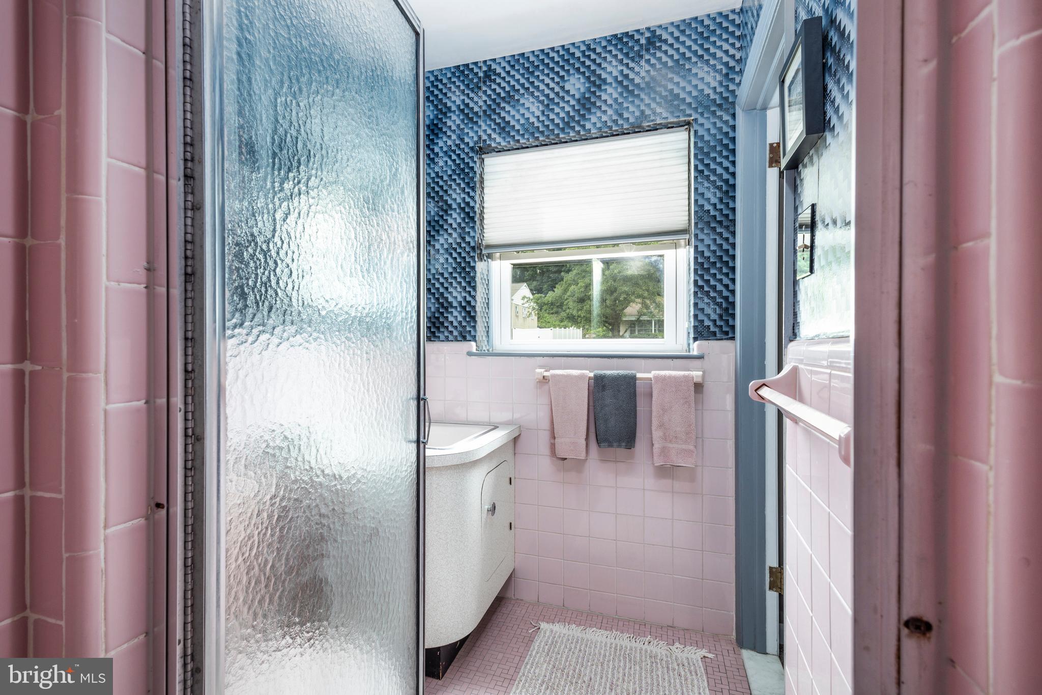 BRENTWOOD MANOR - Residential