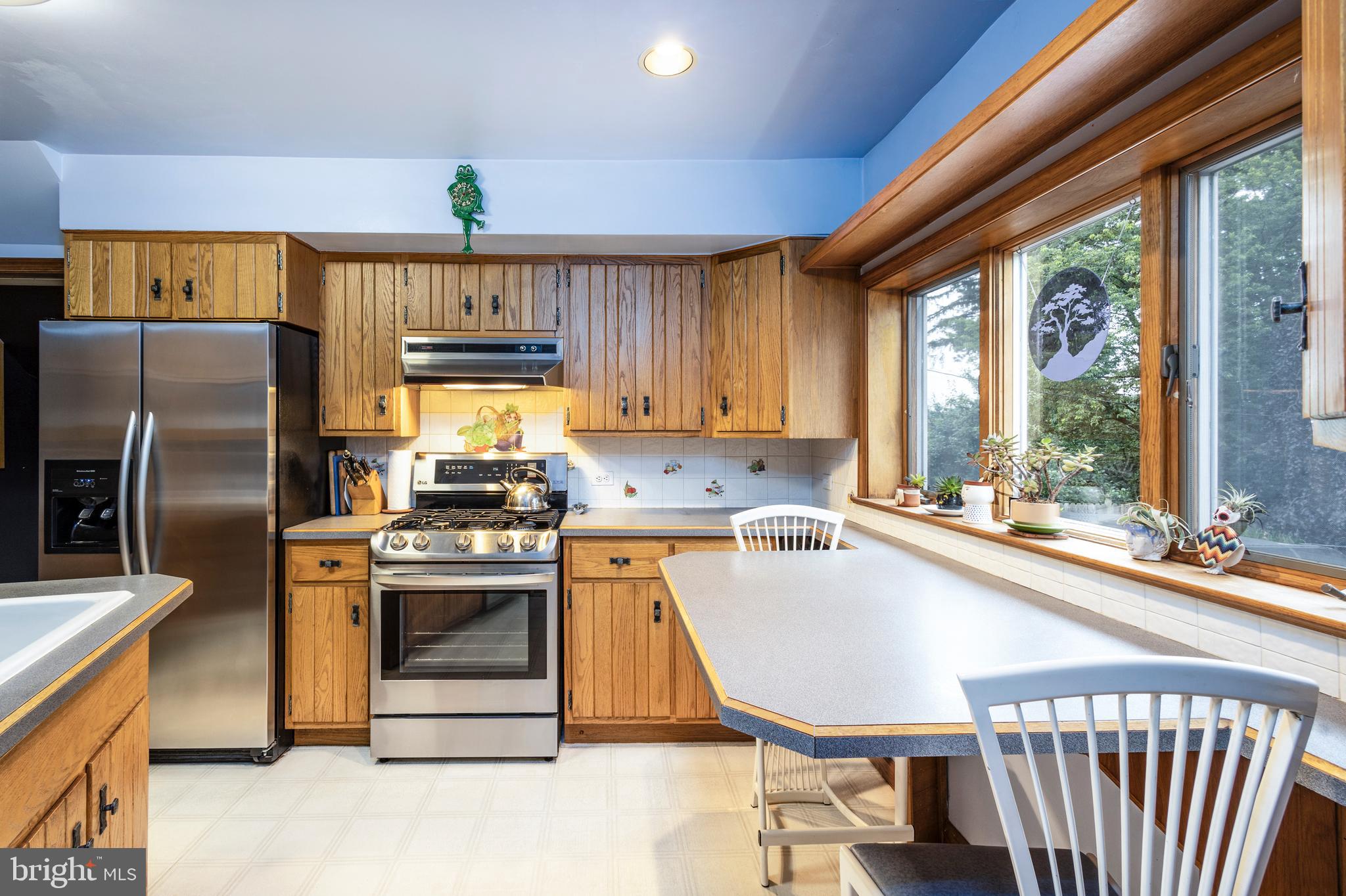 BRENTWOOD MANOR - Residential