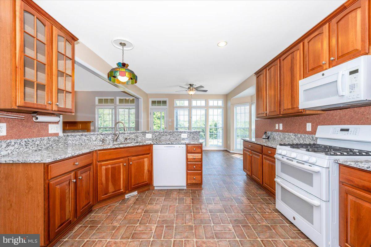 GALYN MANOR - Residential