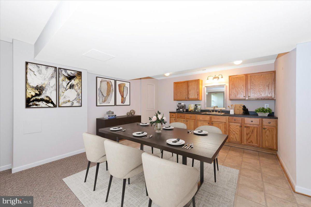 GALYN MANOR - Residential