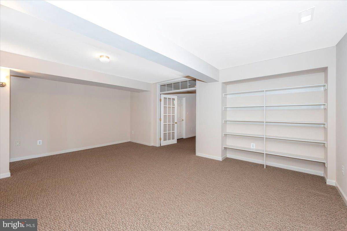 GALYN MANOR - Residential