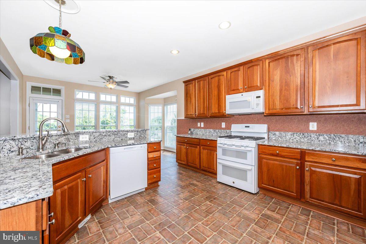 GALYN MANOR - Residential