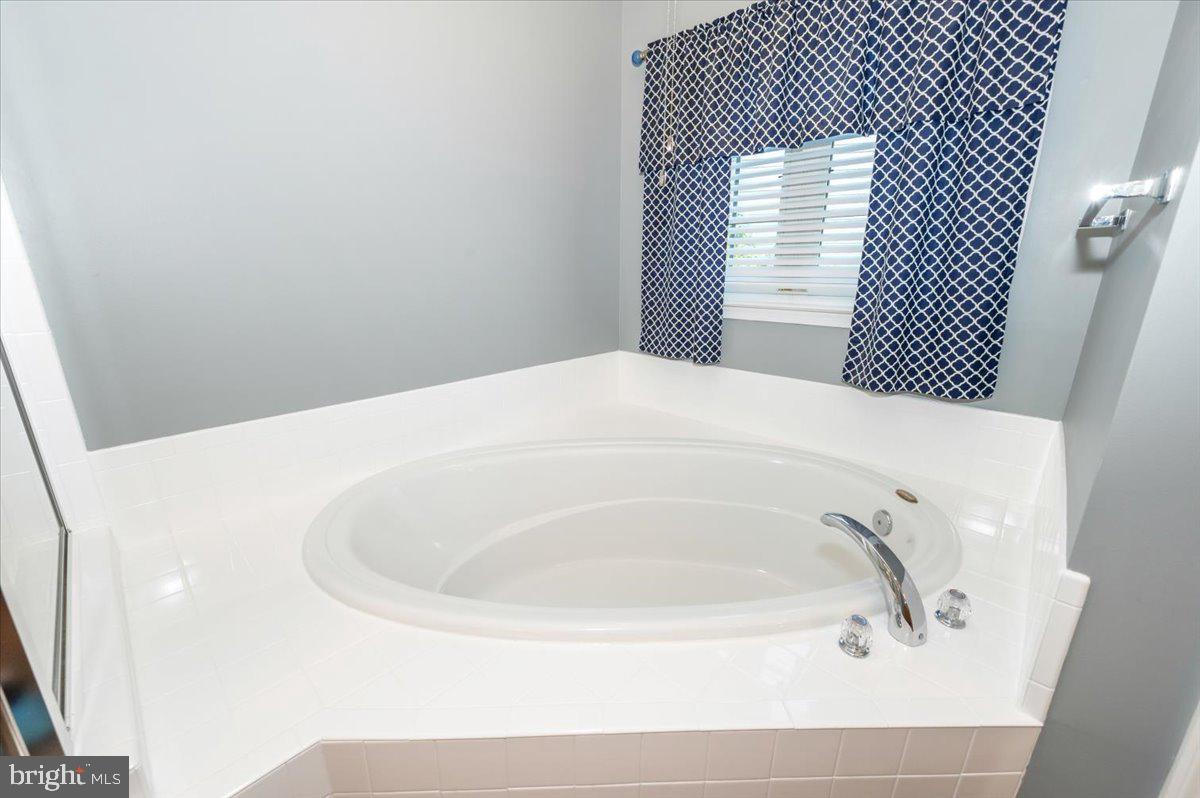 GALYN MANOR - Residential