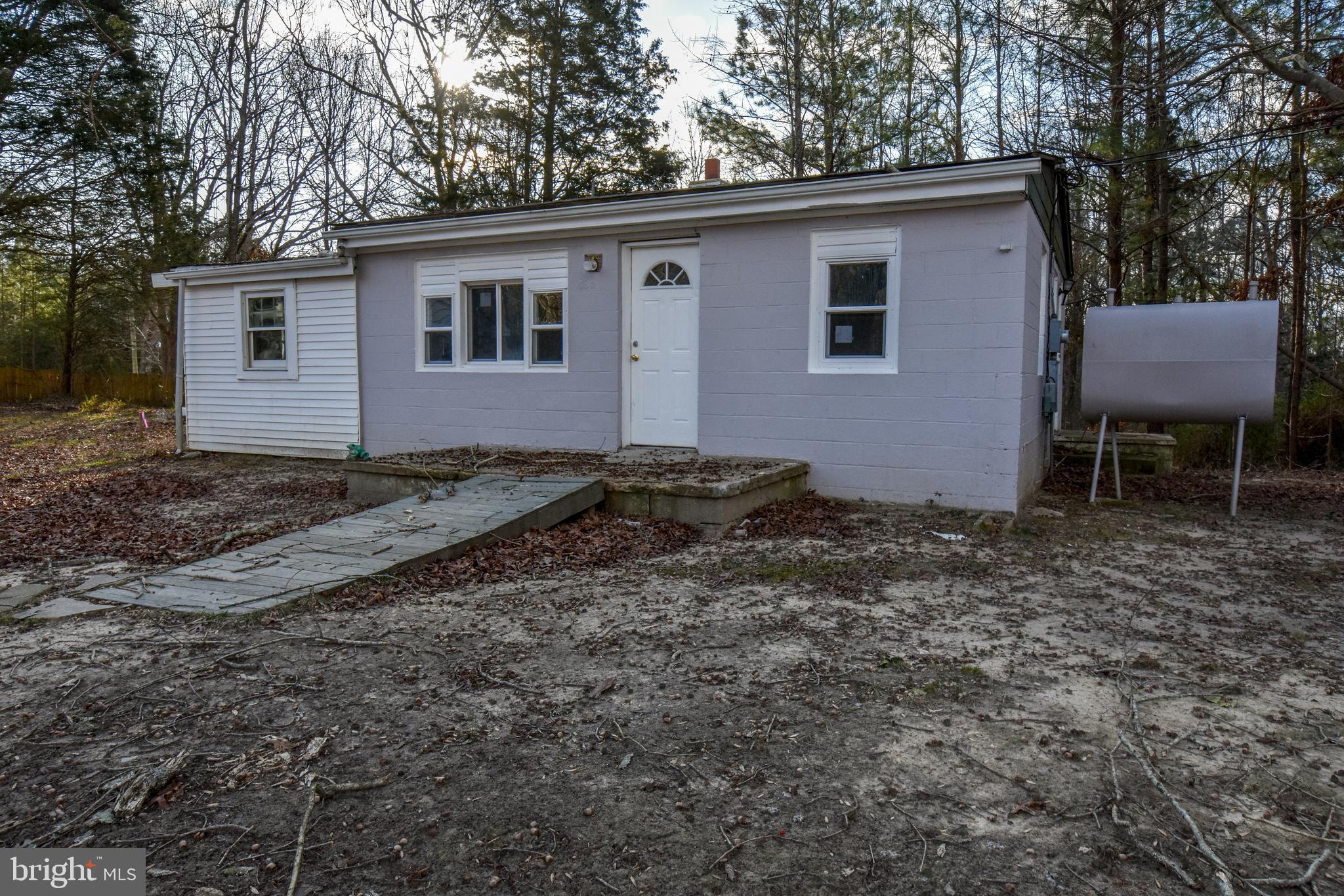 SOUTH HAMPTON - Residential