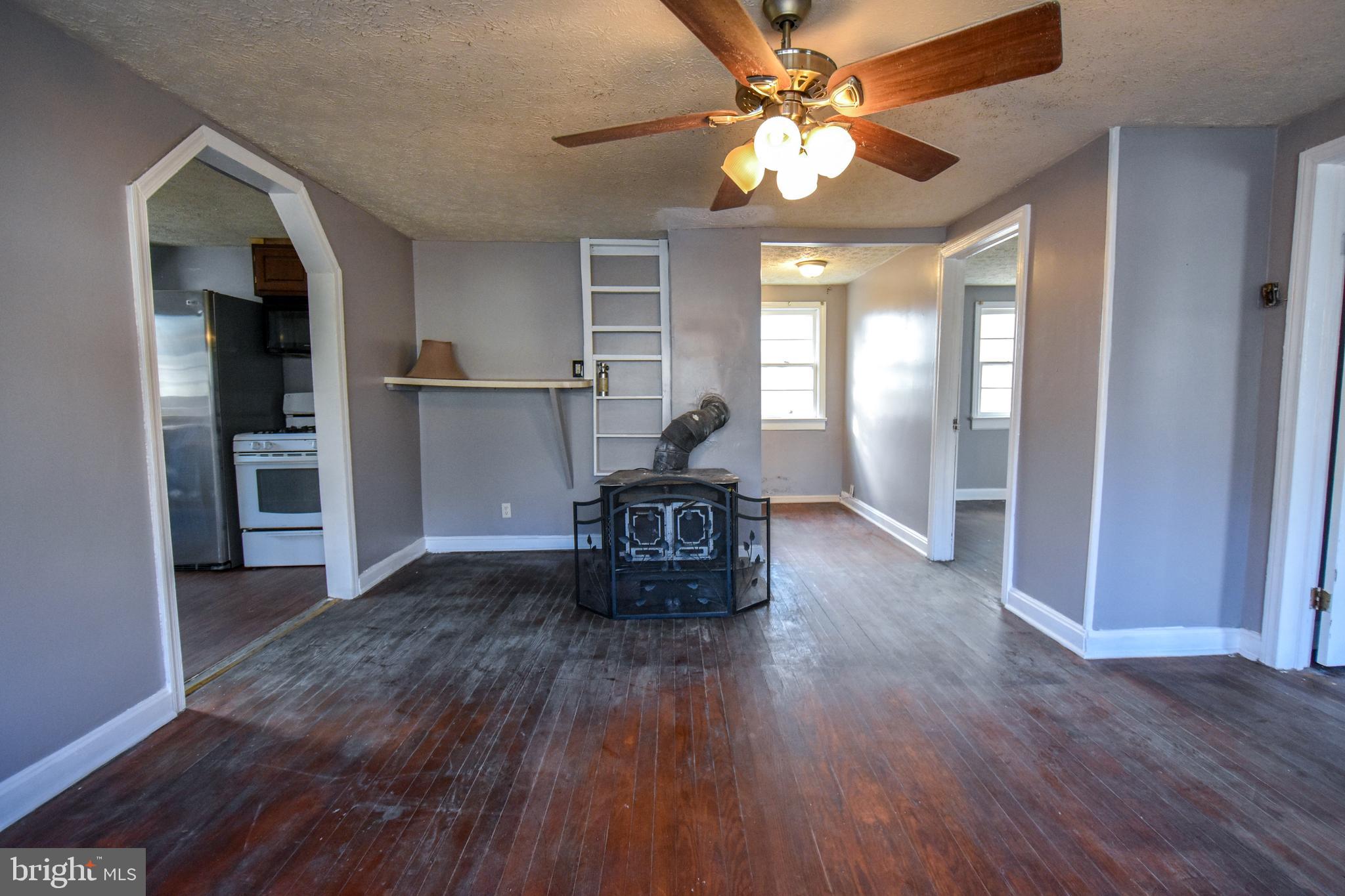 SOUTH HAMPTON - Residential