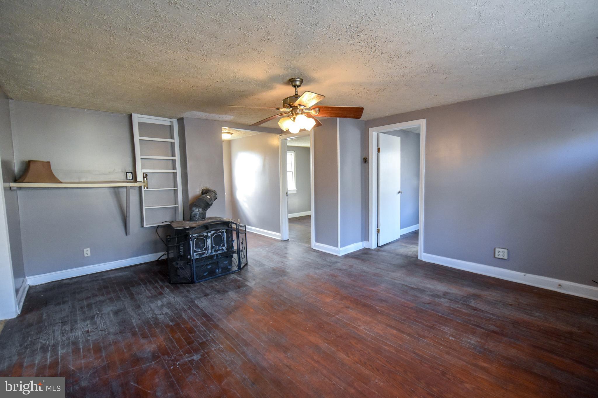 SOUTH HAMPTON - Residential