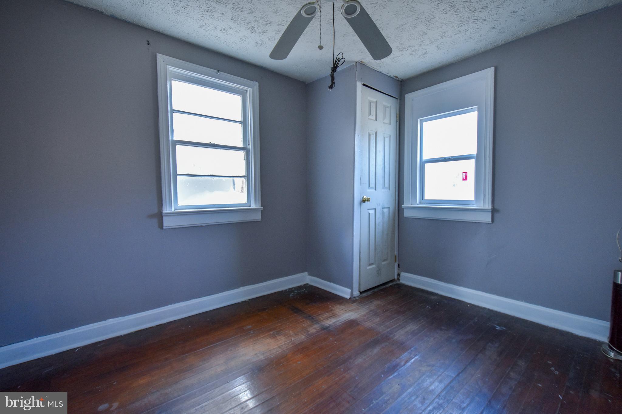 SOUTH HAMPTON - Residential