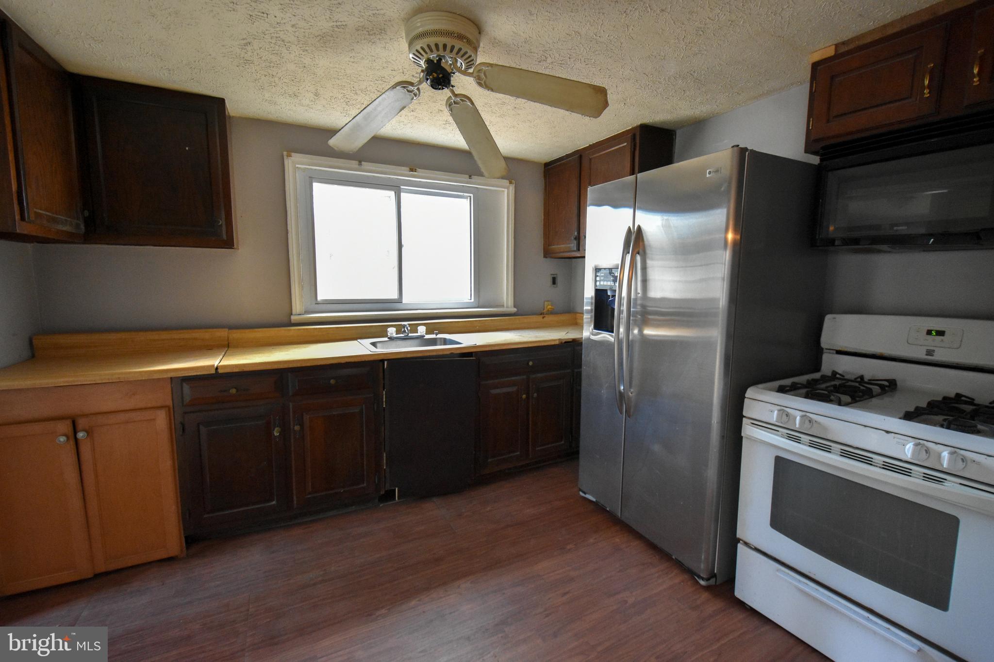 SOUTH HAMPTON - Residential