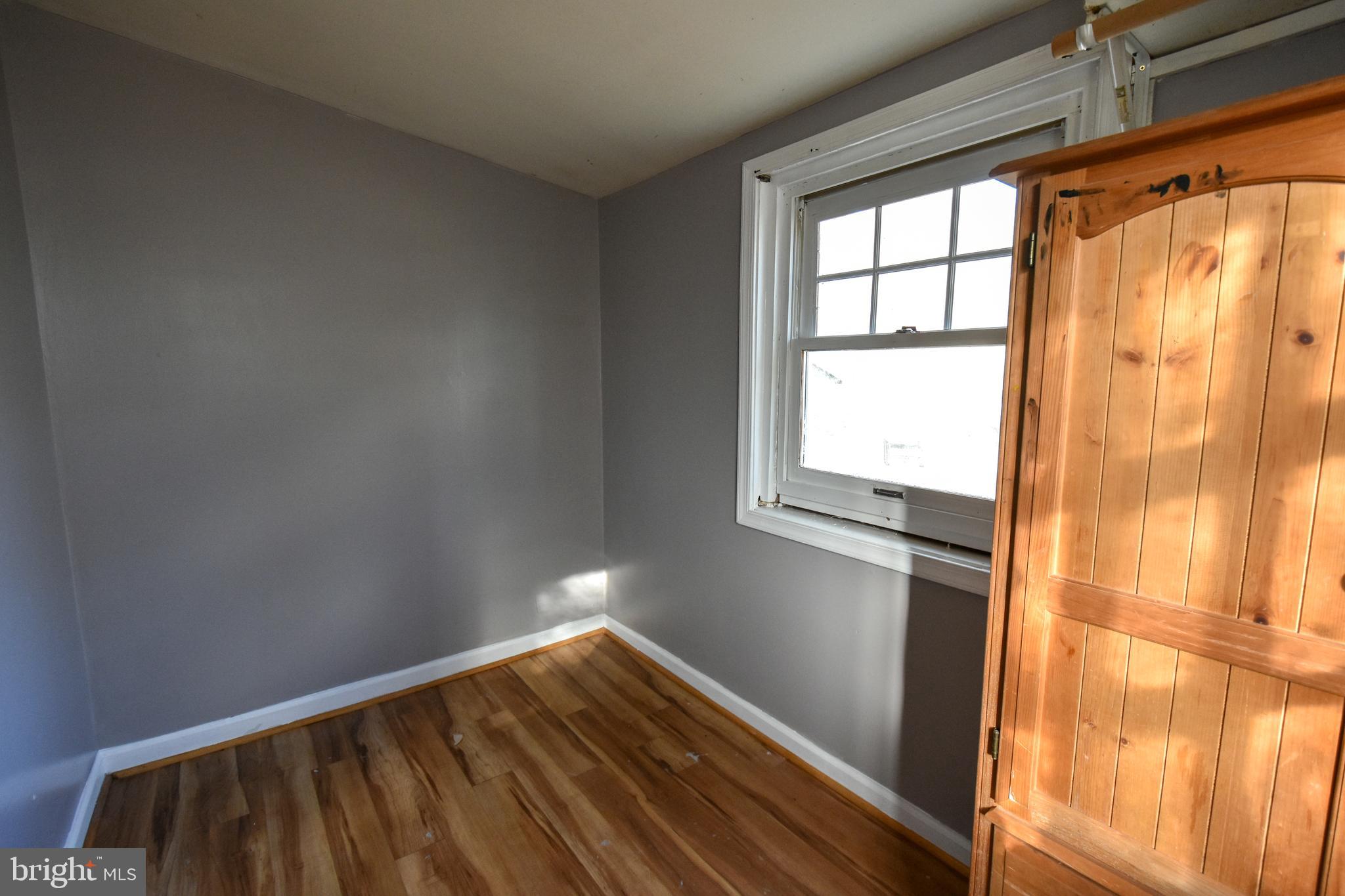 SOUTH HAMPTON - Residential