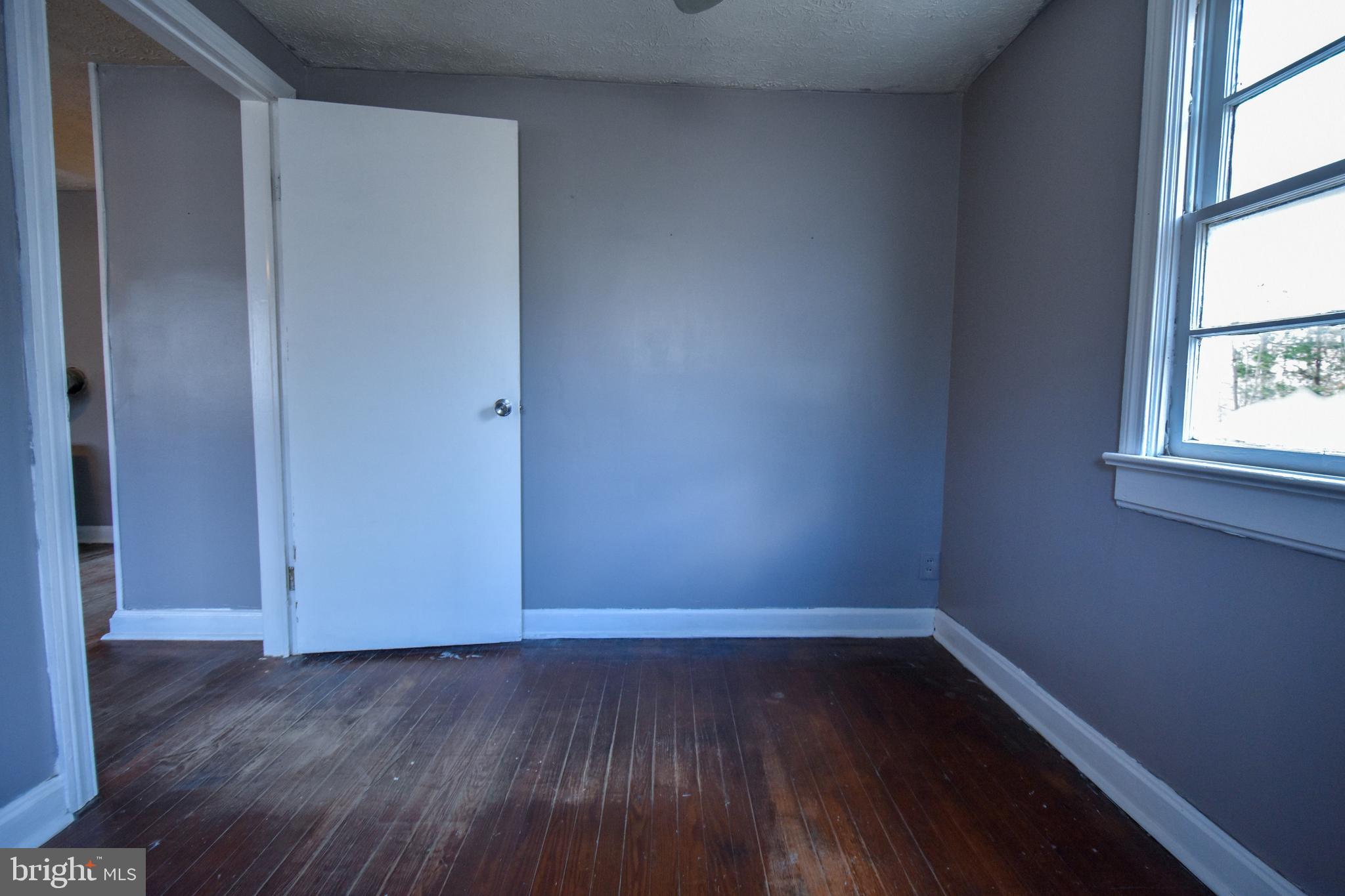 SOUTH HAMPTON - Residential