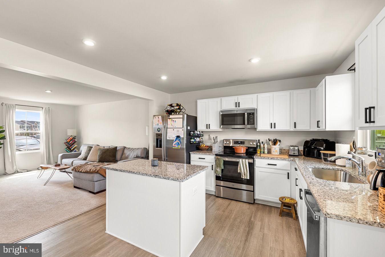 CEDAR SPRING - Residential