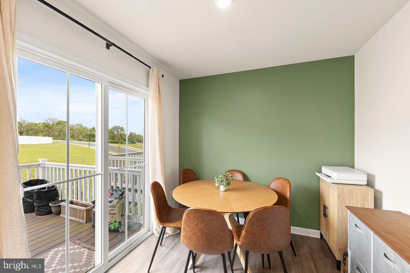 CEDAR SPRING - Residential