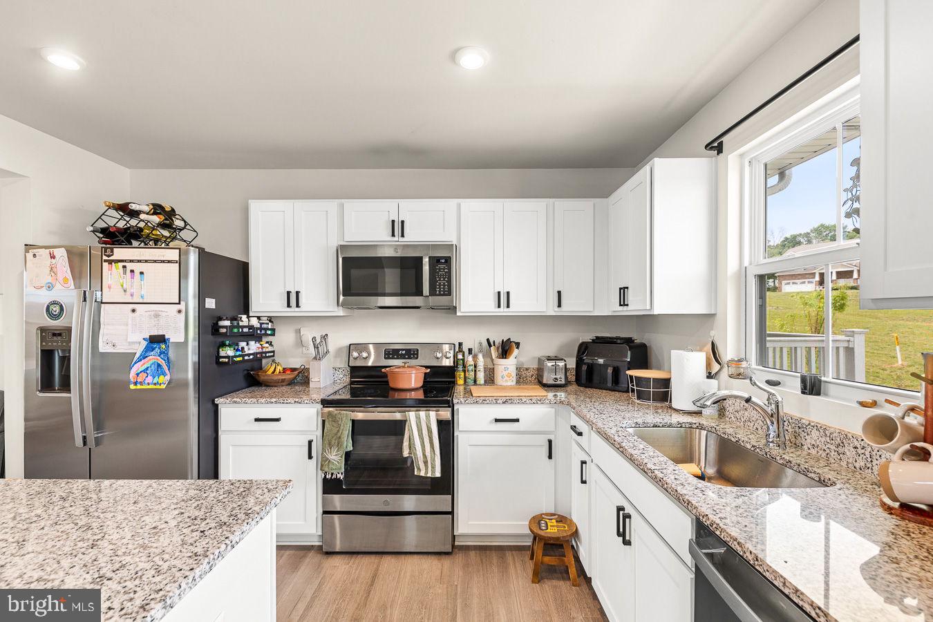 CEDAR SPRING - Residential