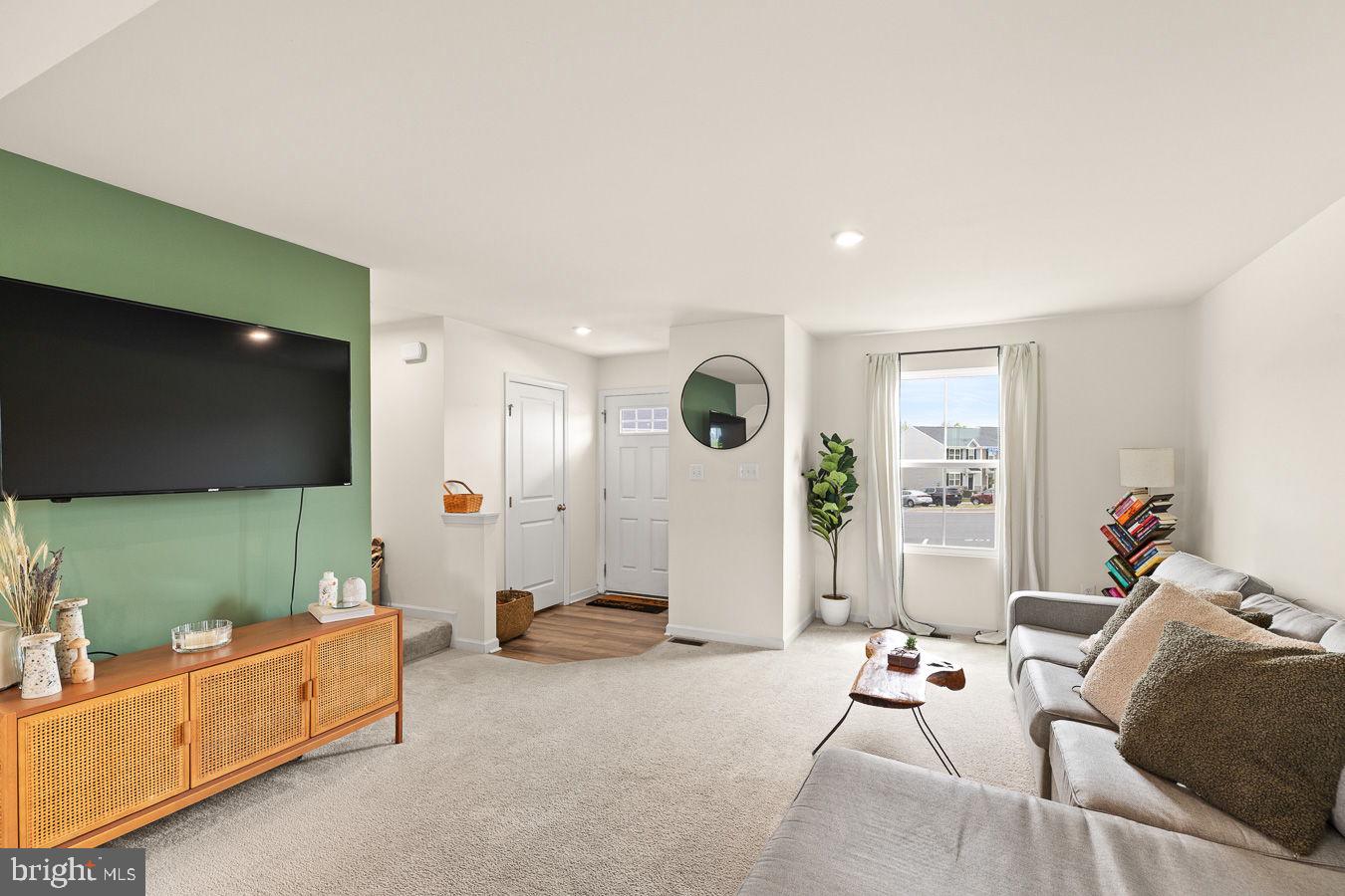 CEDAR SPRING - Residential