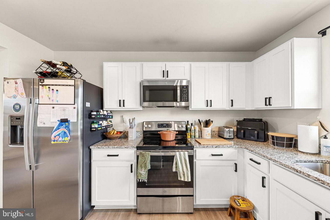 CEDAR SPRING - Residential