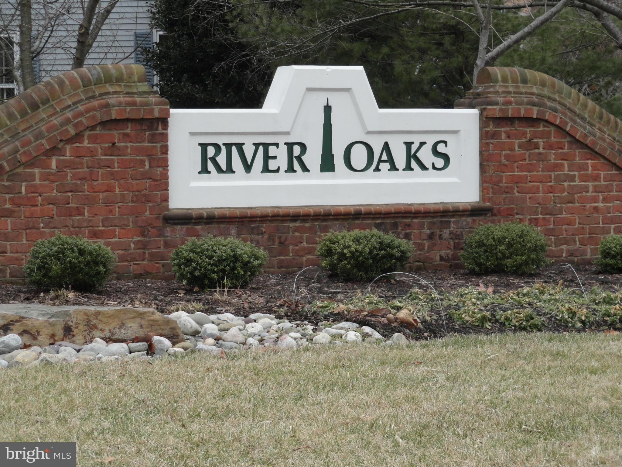 RIVER OAKS - Residential