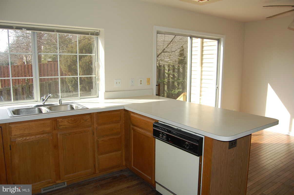 RIVER OAKS - Residential