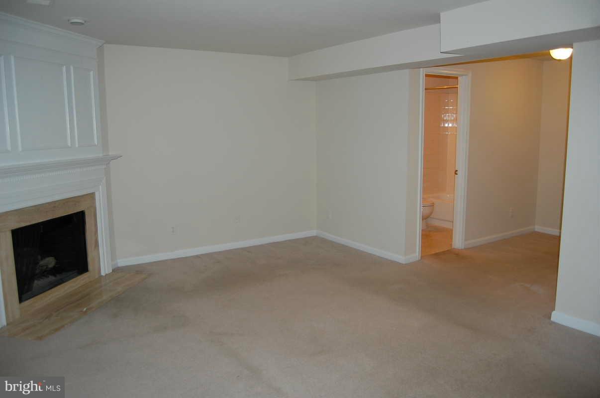 RIVER OAKS - Residential